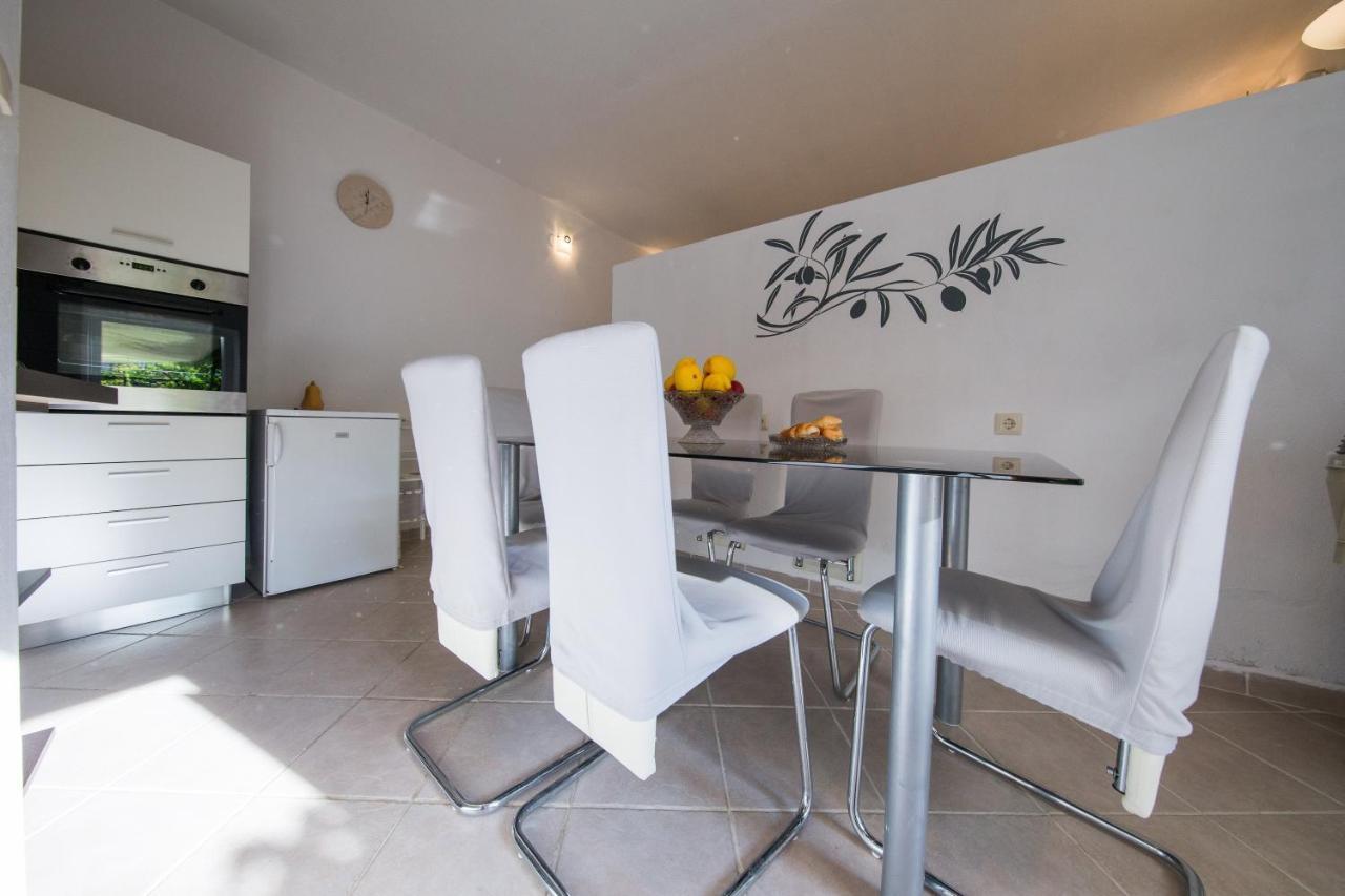 Strma Apartments Vis Kültér fotó
