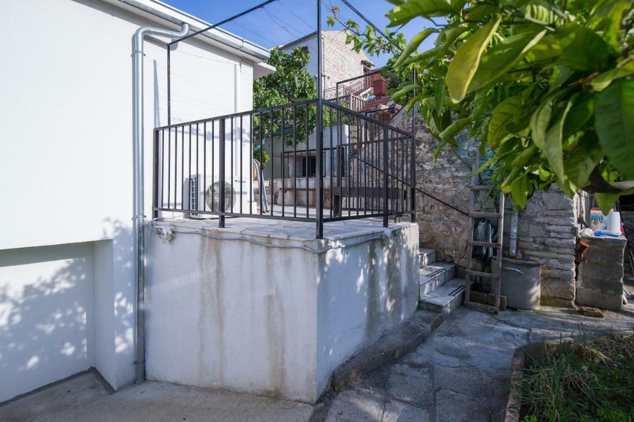 Strma Apartments Vis Kültér fotó